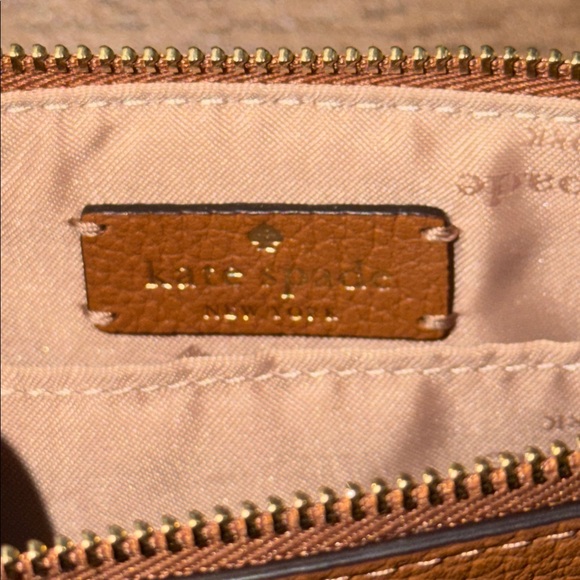 Kate Spade New York Leila Pebbled Leather Convertible Wristlet Mini Bag Trendy - Picture 12 of 14